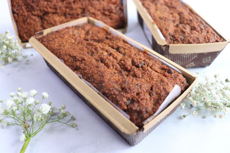 Banana Chocolate Tea Cake (Vegan, Sugar-Free)