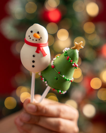 CHRISTMAS CAKE POPS