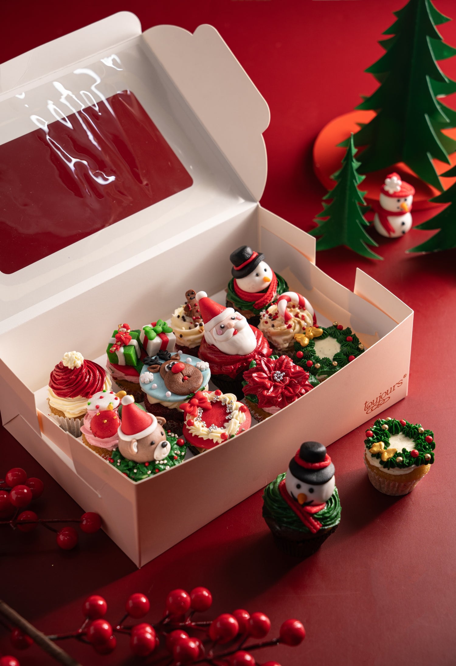 CHRISTMAS CUPCAKES