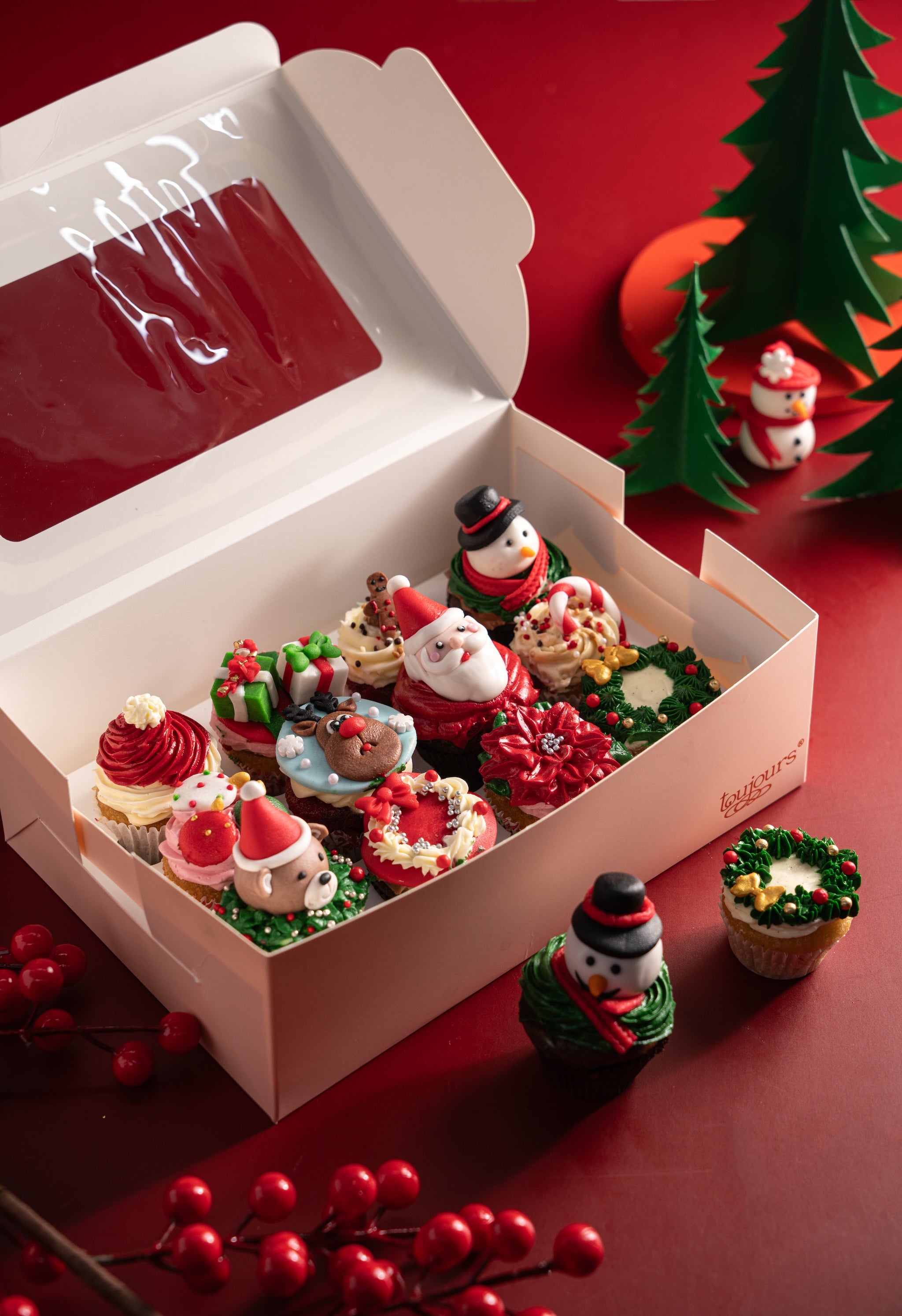 CHRISTMAS CUPCAKES