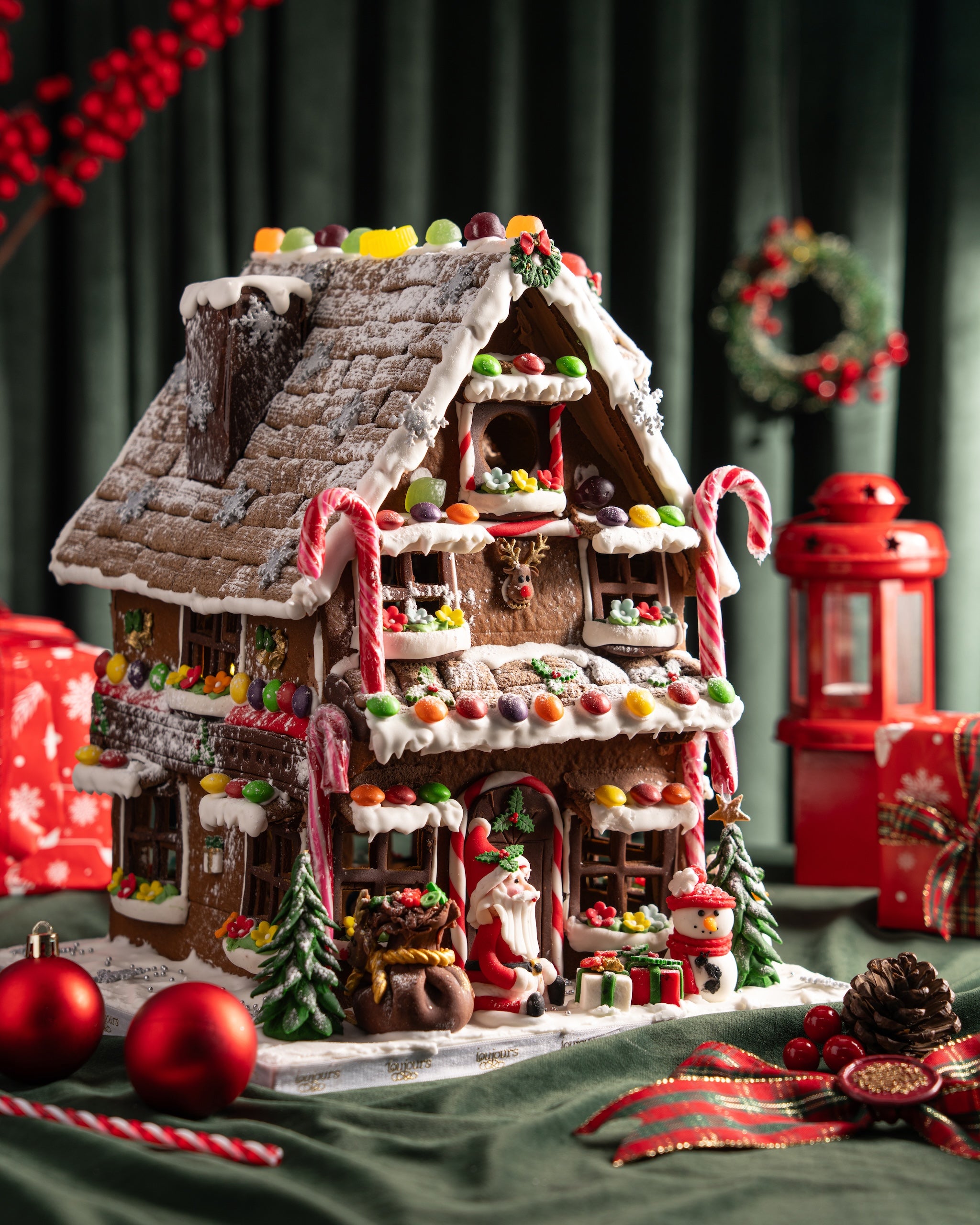 GINGERBREAD HOUSE &amp; MANSION