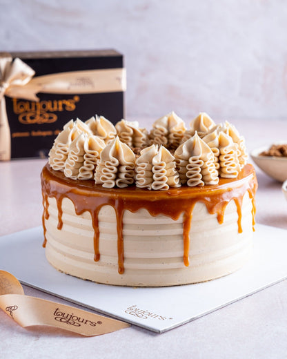 Apple &amp; Salted Caramel Cake