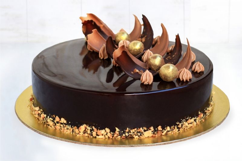 White Chocolate Praline Crunch Cake — Fig & Bloom Cakes