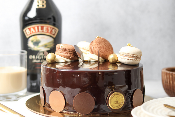 Baileys Chocolate Traybake Cake - The Baking Explorer