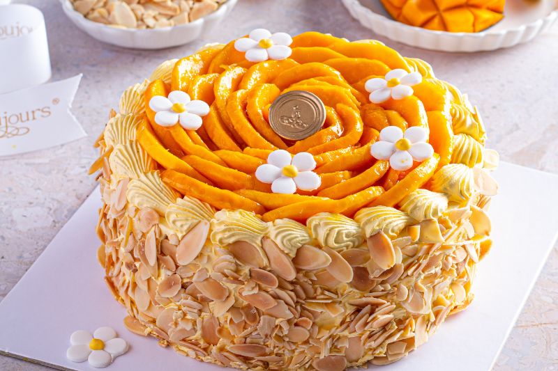 Fresh Cream Mango Cake