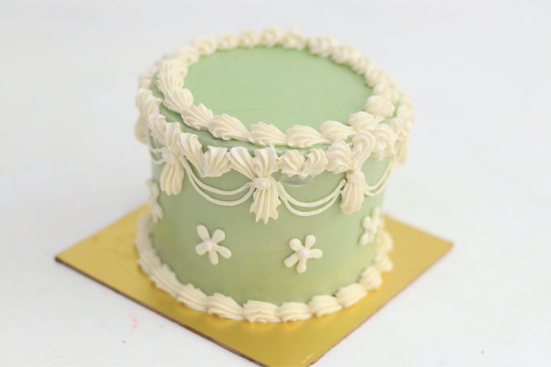 Vintage Heart Cake | Lulu's Sweets Boutique